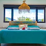 Mediterranean Luxe • 8pax • Pool • Bbq •cozy 别墅