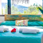 Mediterranean Luxe • 8pax • Pool • Bbq •cozy 别墅 德尼亚