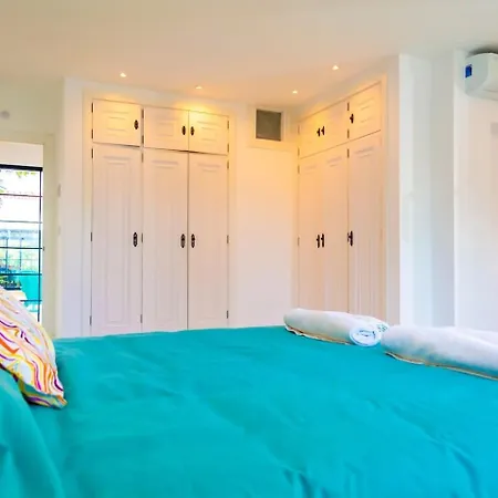 Mediterranean Luxe • 8pax • Pool • Bbq •cozy Villa *