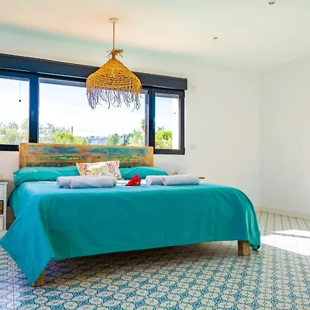 Mediterranean Luxe • 8pax • Pool • Bbq •cozy Villa
