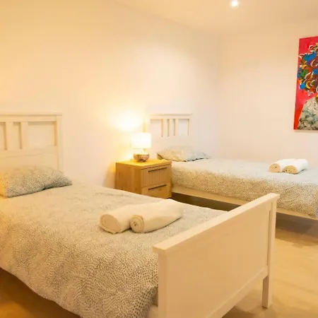 Mediterranean Luxe • 8pax • Pool • Bbq •cozy Vila