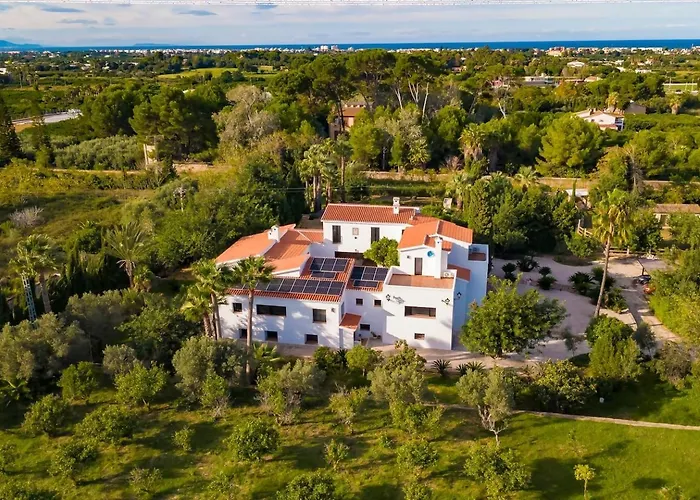 Villa Mediterranean Luxe • 8pax • Pool • Bbq •cozy