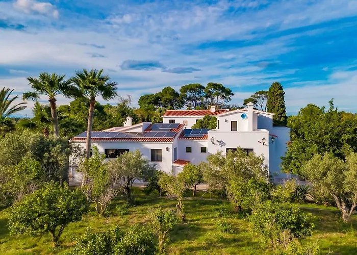 Mediterranean Luxe • 8pax • Pool • Bbq •cozy Villa *