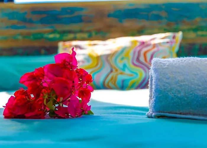 Mediterranean Luxe • 8pax • Pool • Bbq •cozy Villa