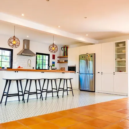 Mediterranean Luxe • 8pax • Pool • Bbq •cozy *