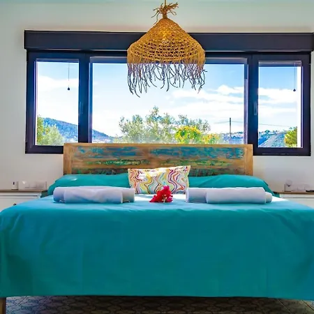 Mediterranean Luxe • 8pax • Pool • Bbq •cozy וילה