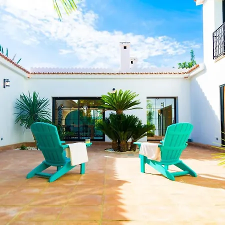 Mediterranean Luxe • 8pax • Pool • Bbq •cozy