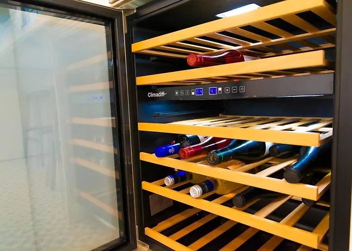 Mediterranean Luxe • 8pax • Pool • Bbq •cozy דניה