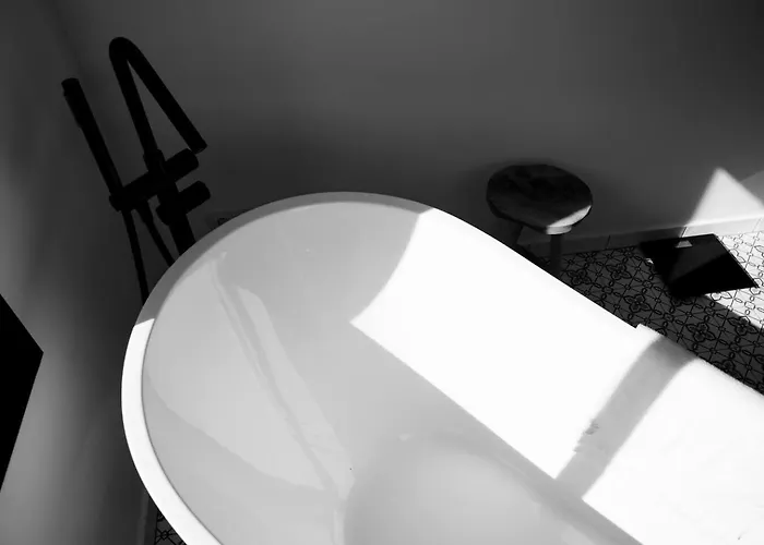 Villa Mediterranean Luxe • 8pax • Pool • Bbq •cozy *