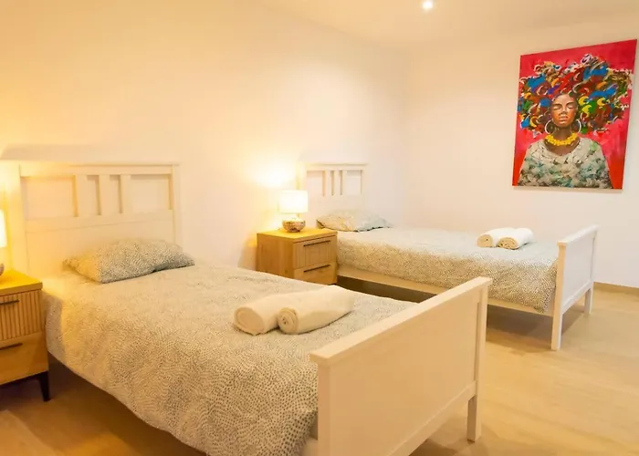 Mediterranean Luxe • 8pax • Pool • Bbq •cozy Villa